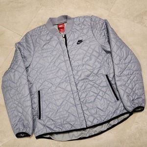 NIKE Sportswear River Rock Womens L Large Quilted Primaloft Snap Grey Jacket